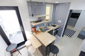 3R+2Baths/ Ewha / Sogang / near Shinchon & Hongdae